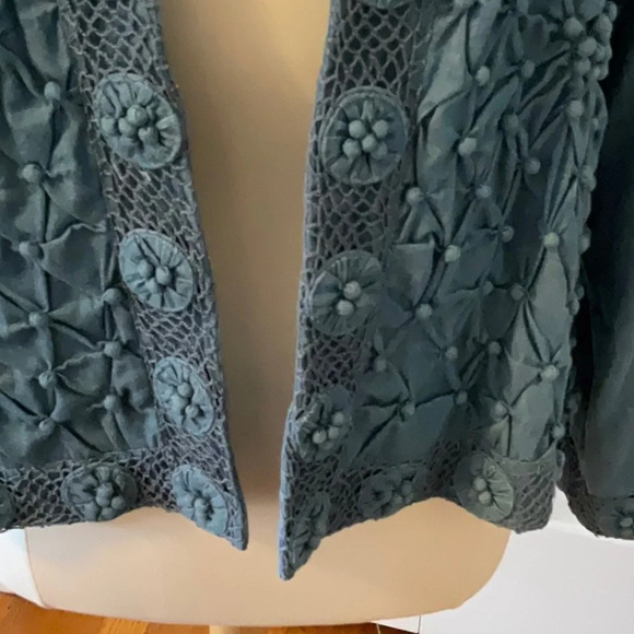 🦋 So Adorable NWOT Drapers and Damon‘s open front jacket w/3D accents 🦋 - Picture 5 of 11